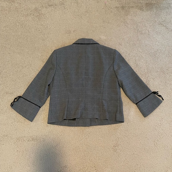 ๐5 for $25 New! Studio 1 grey plaid button blazer jacket - Picture 2 of 7